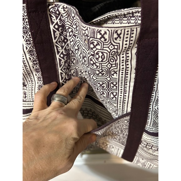 Black & Cream Tribal Print Fabric Tote | Zip Top | Lightweight Shoulder Bag - Picture 2 of 8